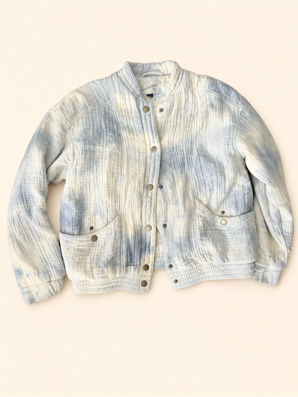 Light Blue Tie-Dye Bomber Jacket
It’s like a dreamy blue sky 😍